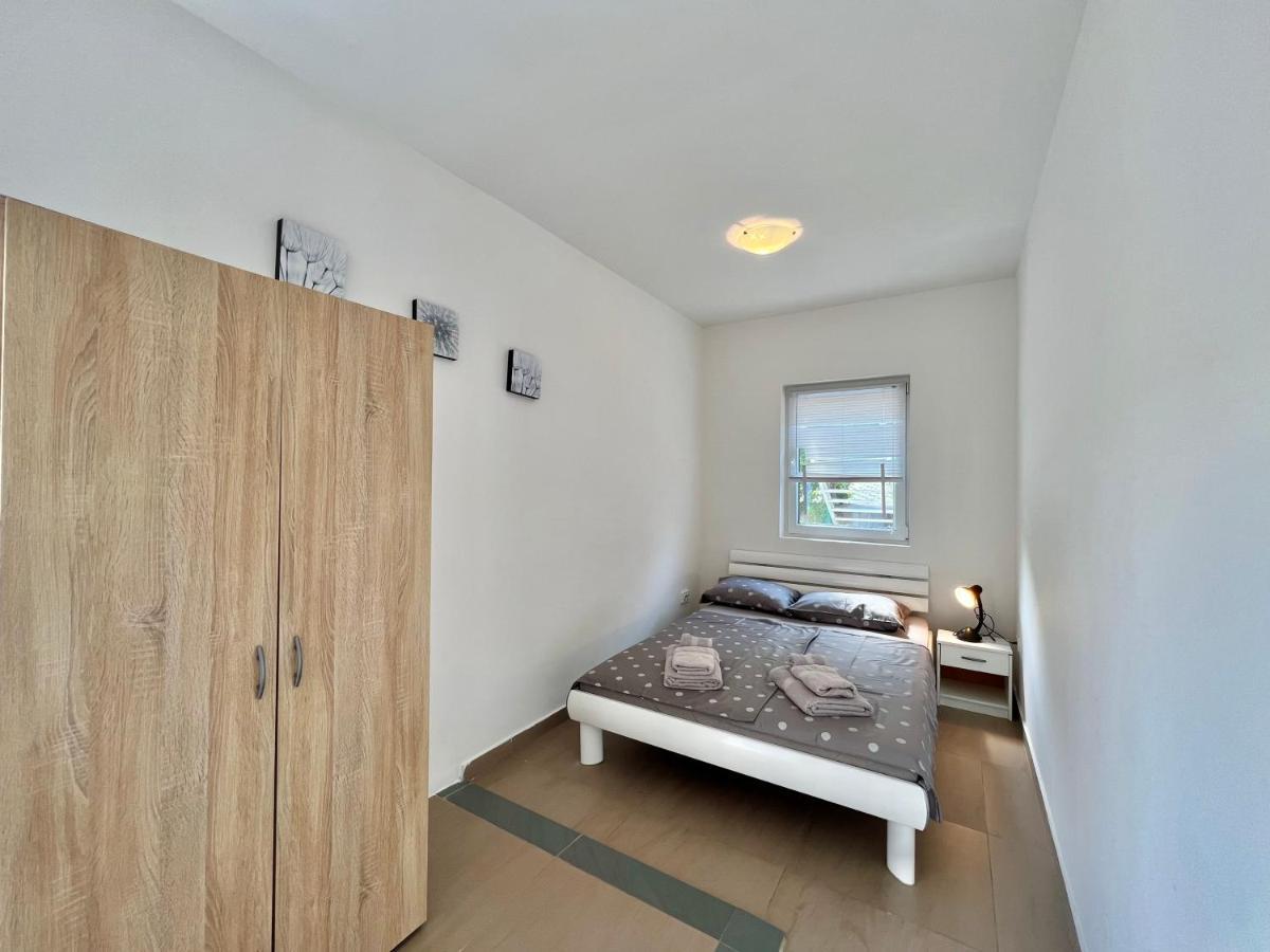 Apartman Velly Jadranovo Buitenkant foto