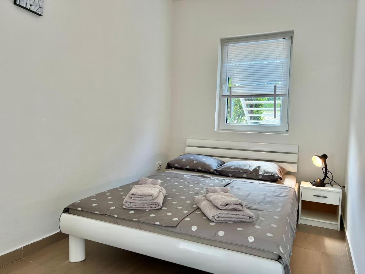 Apartman Velly Jadranovo Buitenkant foto
